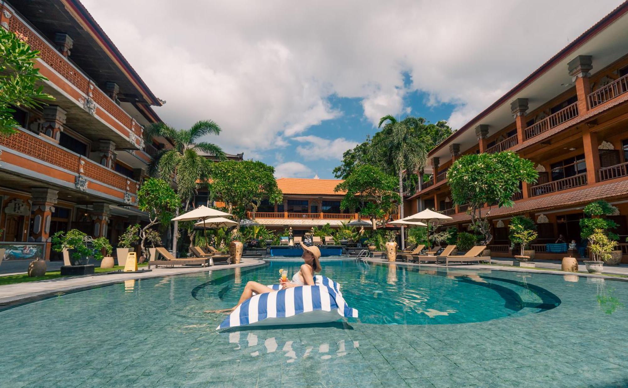 Wina Holiday Villa Kuta  Exterior photo